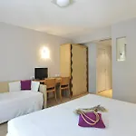 Les Esclargies 3* روكامادور