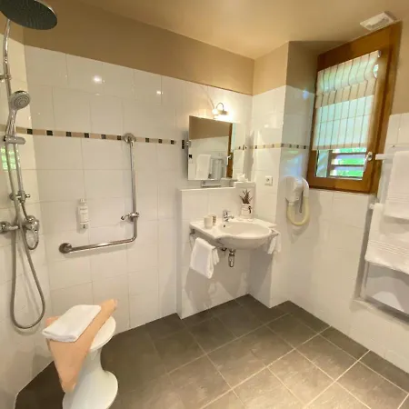 ホテル レ ゼスクラルジ 3*