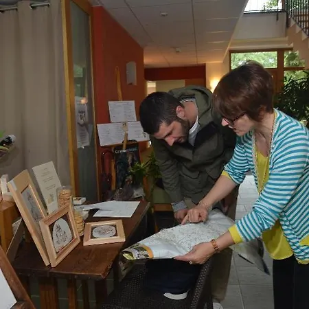 レ ゼスクラルジ ホテル 3*