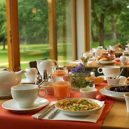 ホテル レ ゼスクラルジ ロカマドゥール