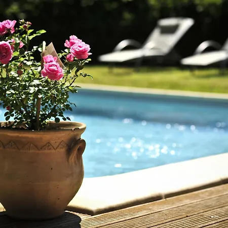 ホテル レ ゼスクラルジ 3*