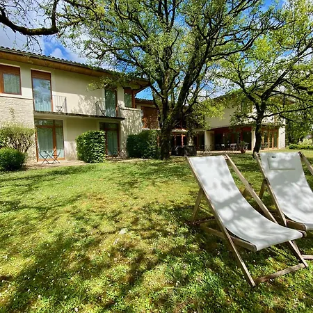 ホテル レ ゼスクラルジ 3*